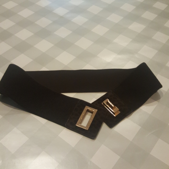 ➡️TWO FOR $7⬅️BELTS! So many belts! - Picture 8 of 12